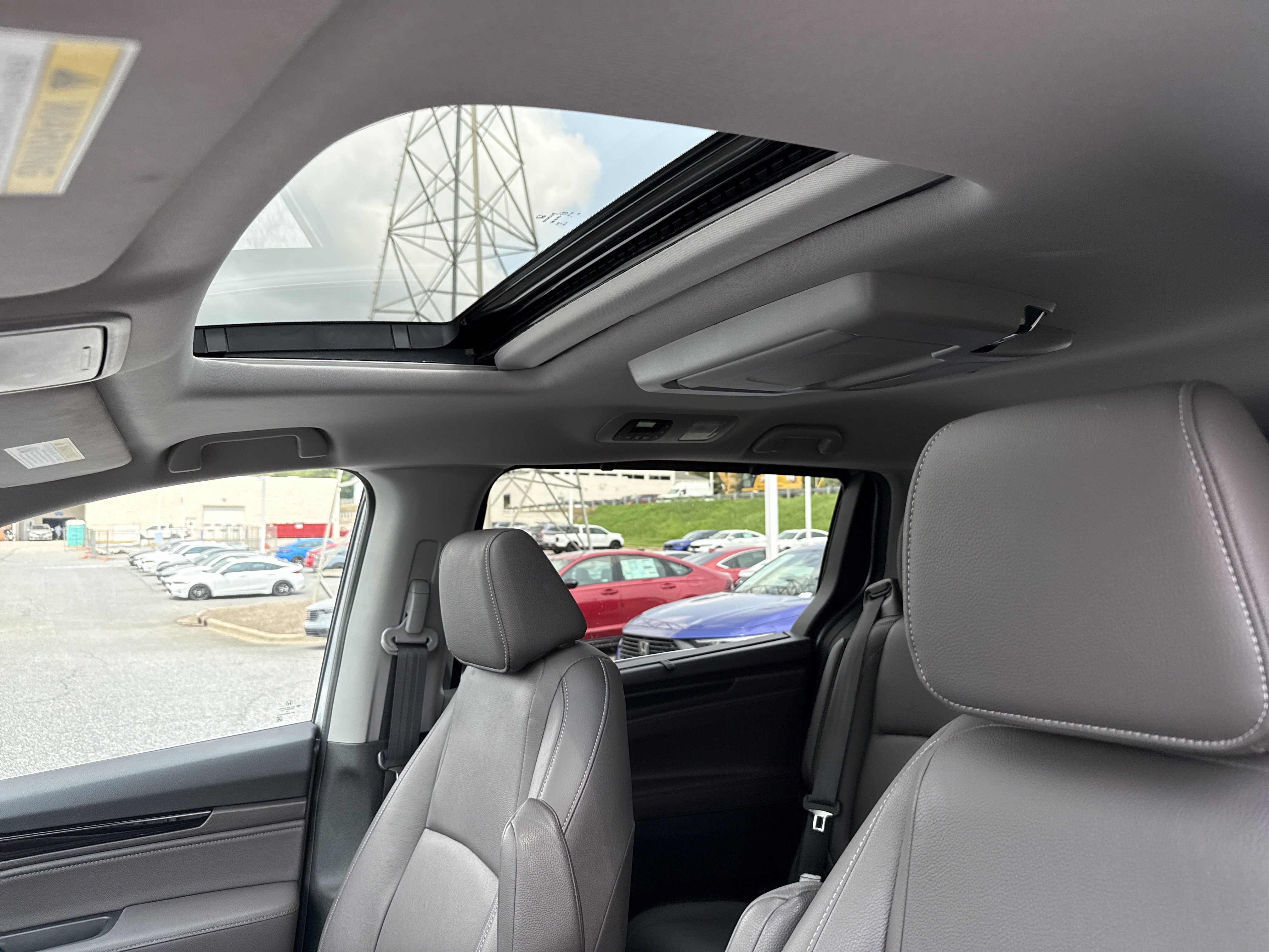 Certified 2024 Honda Odyssey Touring image 28