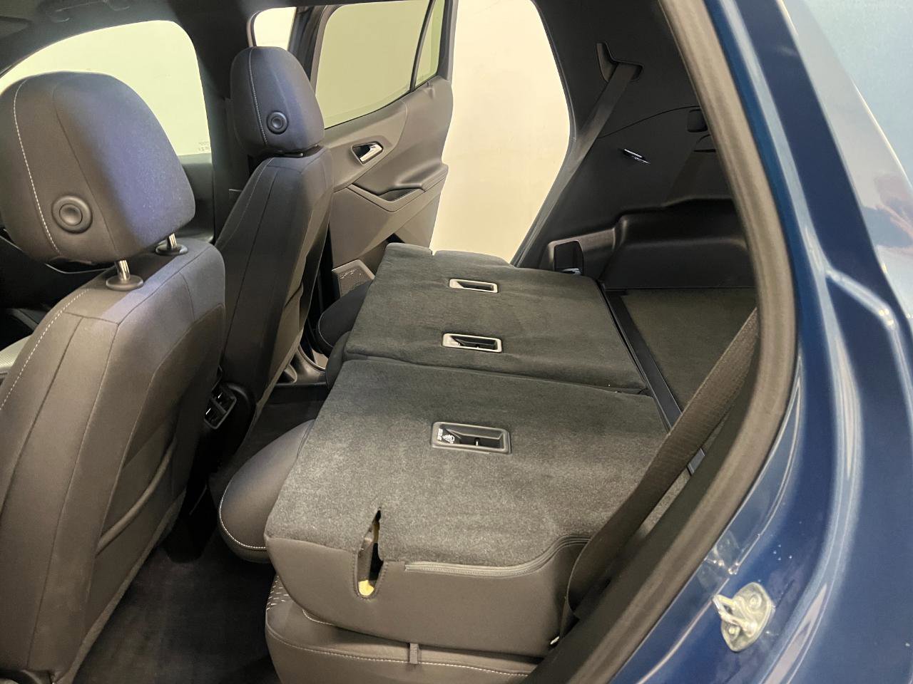 Used 2025 Chevrolet Equinox LT image 58