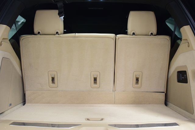 Used 2021 Cadillac Escalade Premium Luxury w/ Driver Assist Tech Package image 24