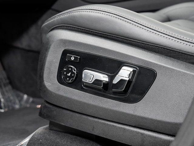 Used 2026 BMW X7 xDrive40i image 11