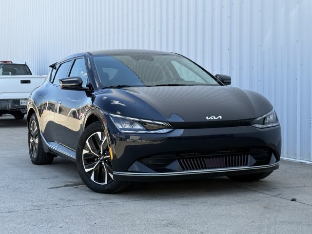 Used 2024 Kia EV6 Wind AWD/4WD image 2