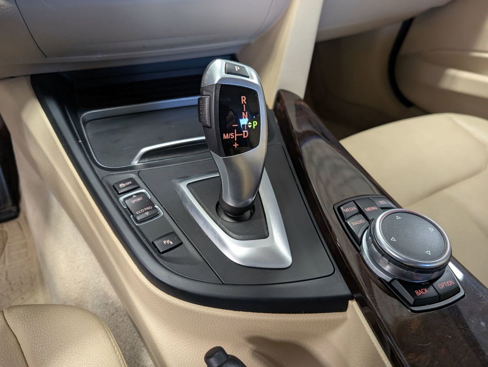 Used 2016 BMW 320i Sedan image 19