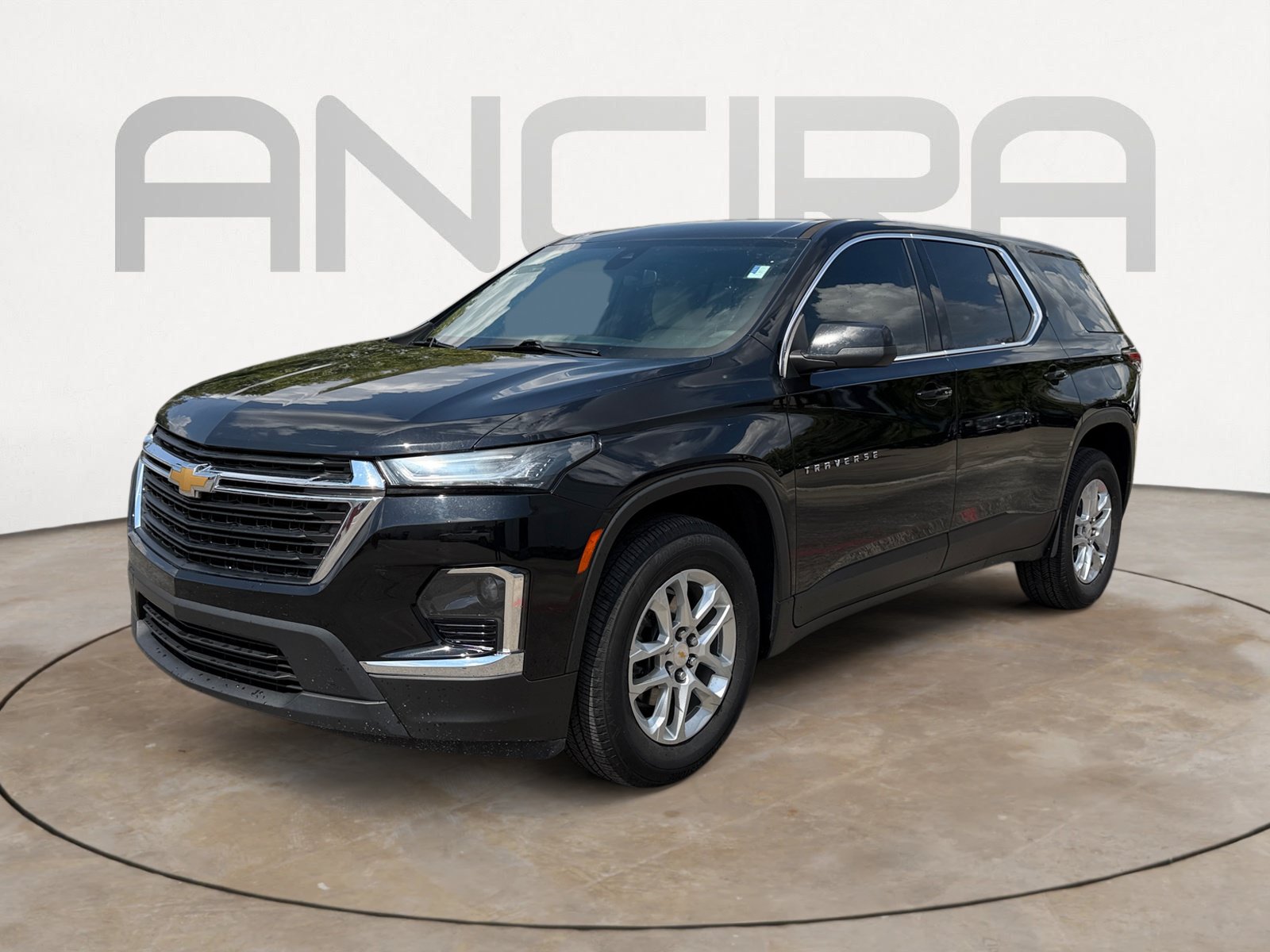 Used 2023 Chevrolet Traverse LS FWD image 5