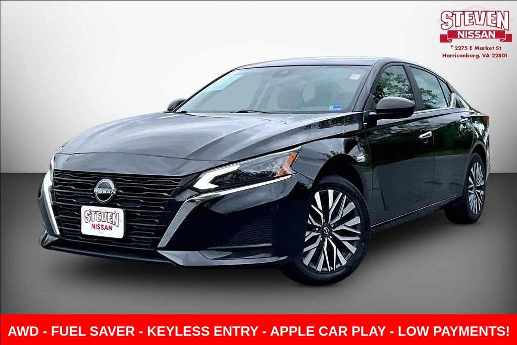 Used 2024 Nissan Altima 2.5 SV AWD/4WD image 3