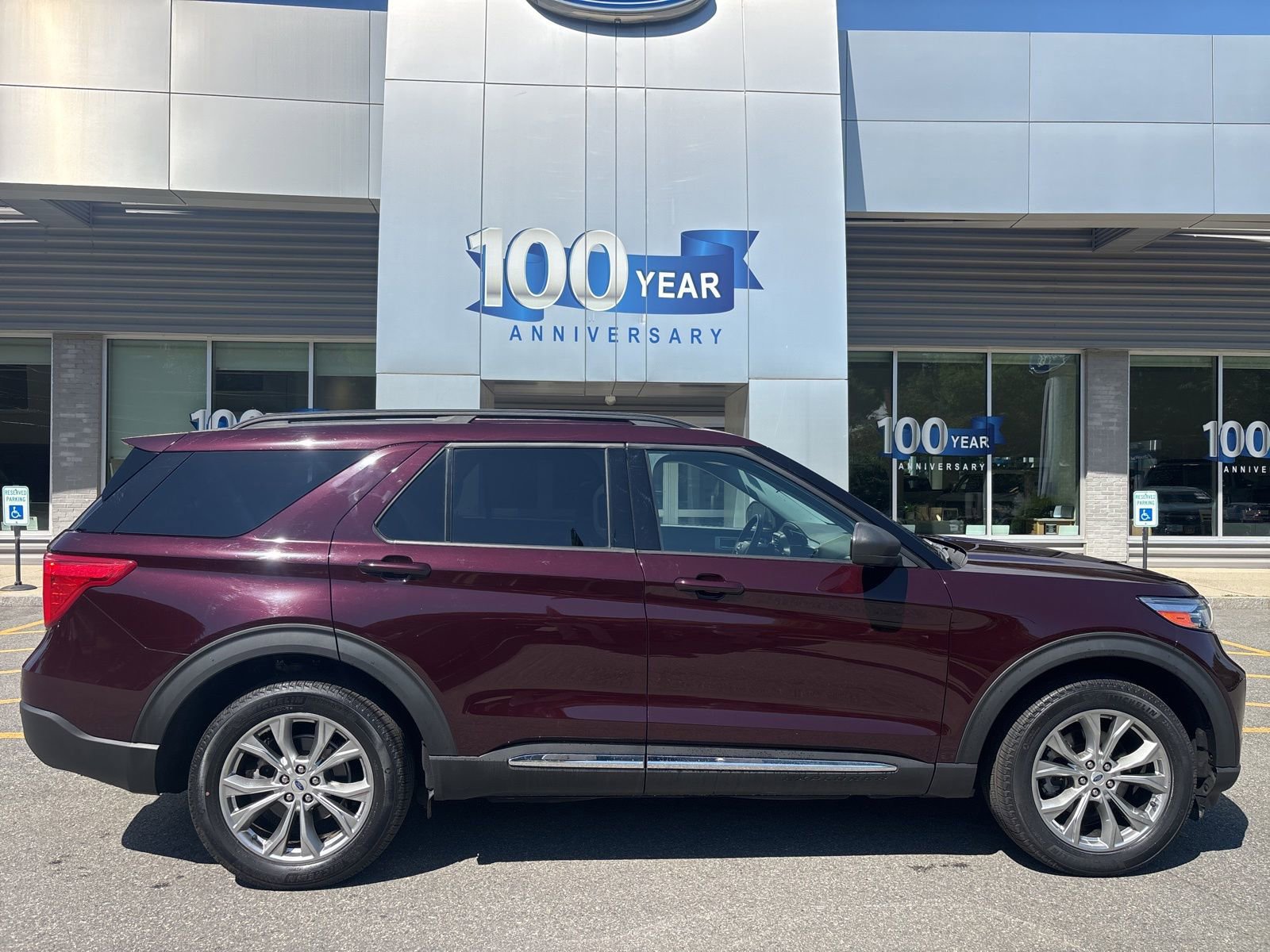 Used 2023 Ford Explorer XLT w/ Equipment Group 202A AWD/4WD image 2