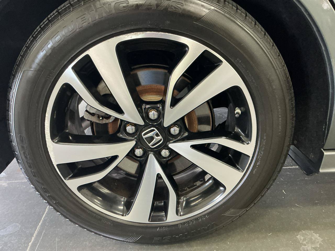 Used 2018 Honda Odyssey Elite image 31