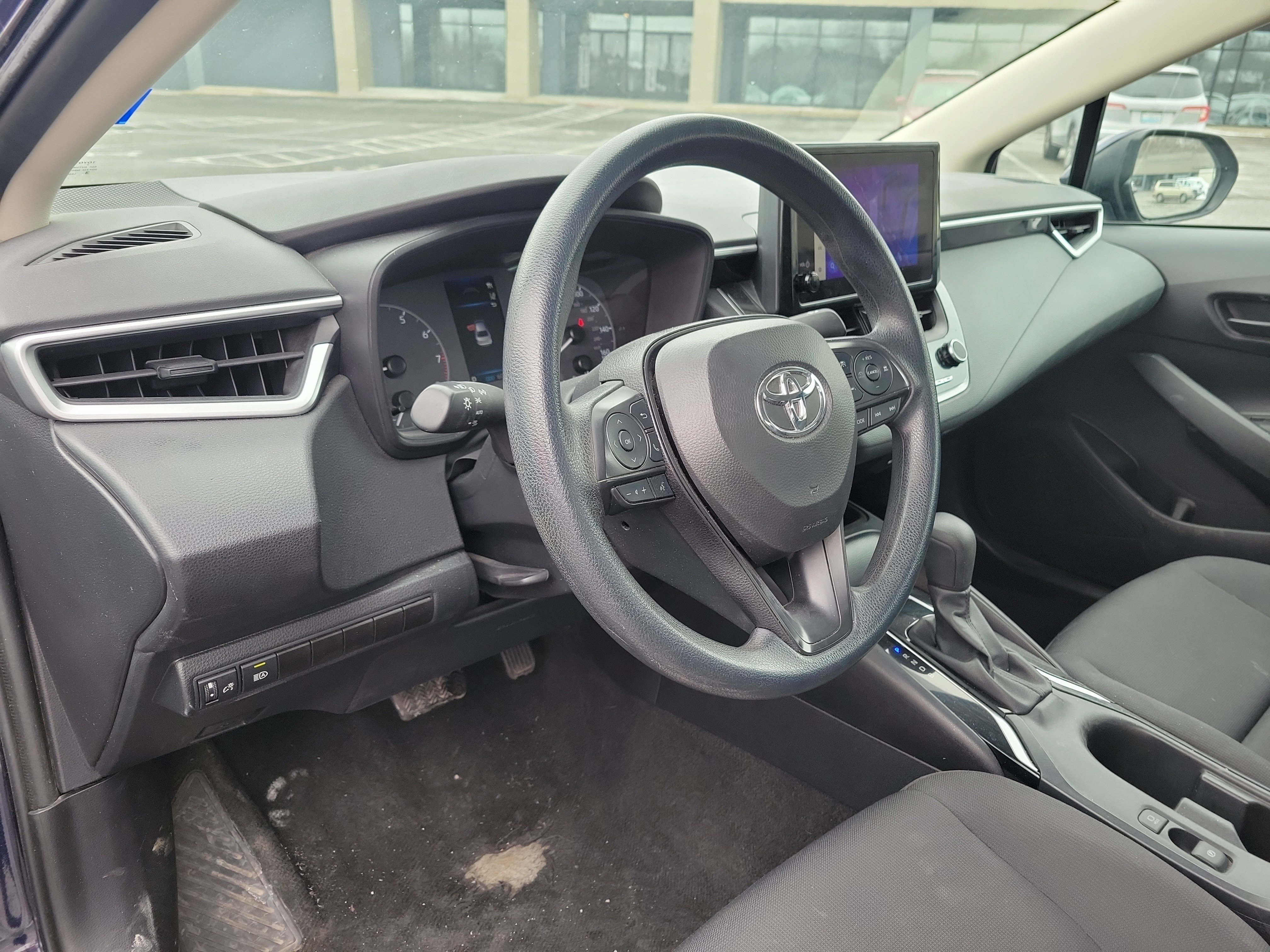 Used 2024 Toyota Corolla LE image 24
