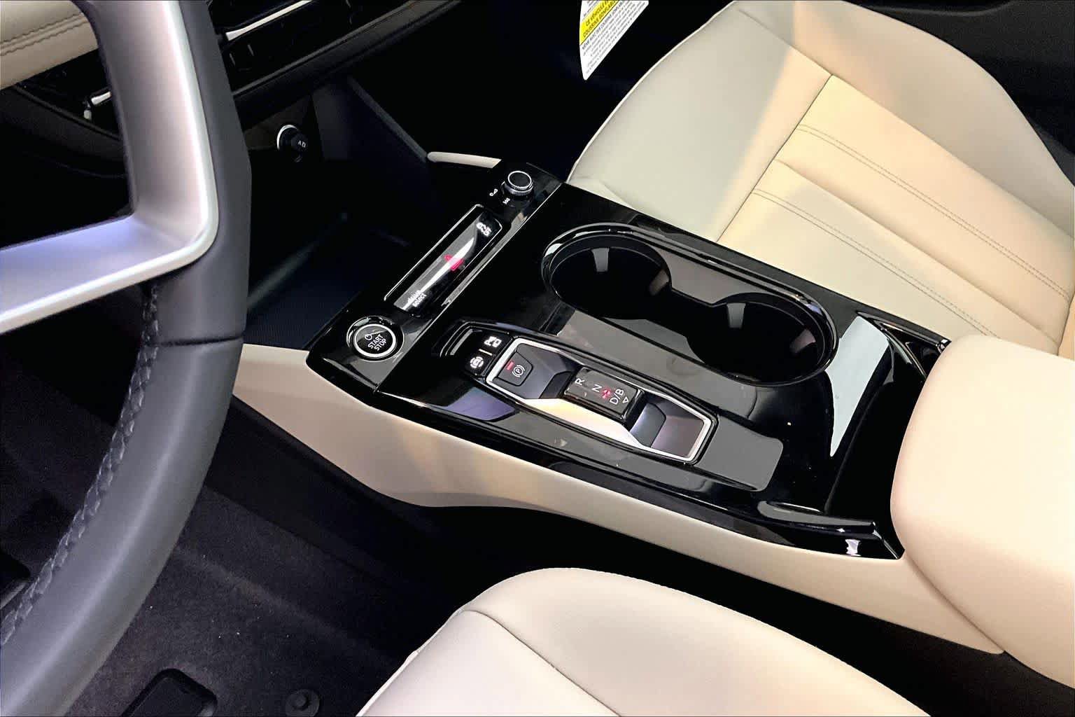 New 2027 Audi Q6 e-tron Premium AWD/4WD image 7