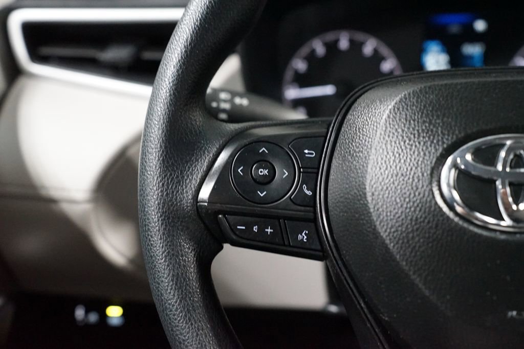 Certified 2025 Toyota Corolla Cross L image 14