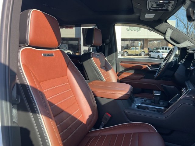 Used 2024 GMC Sierra 1500 Denali Ultimate image 12