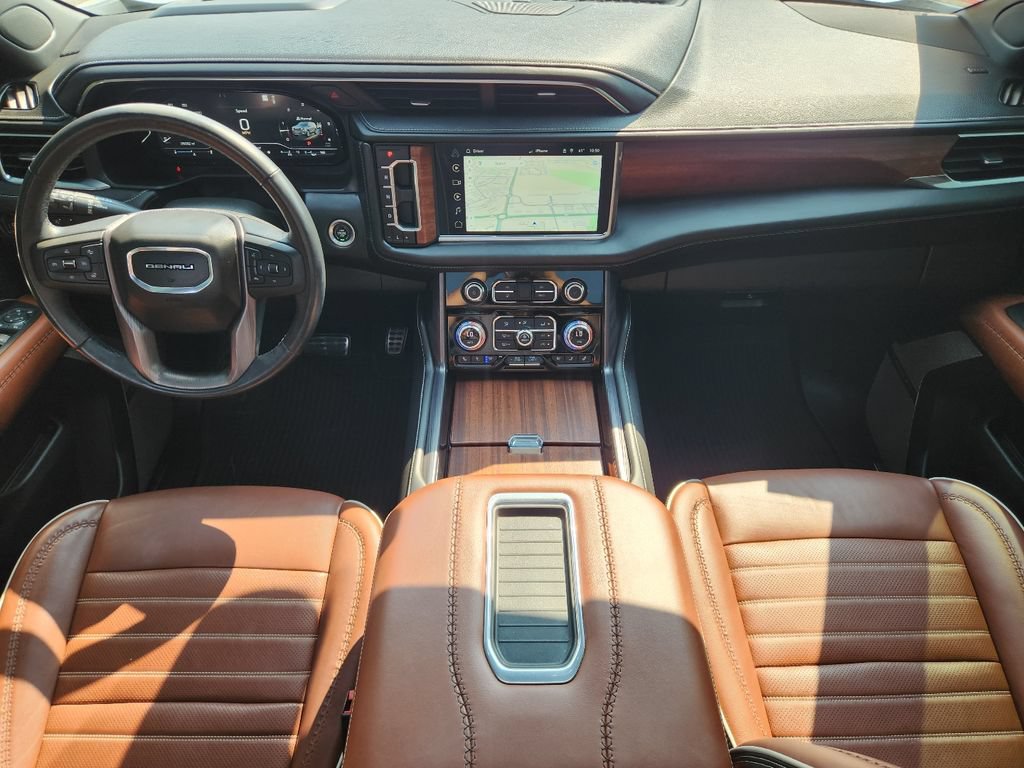 Used 2023 GMC Yukon Denali Ultimate AWD/4WD image 2