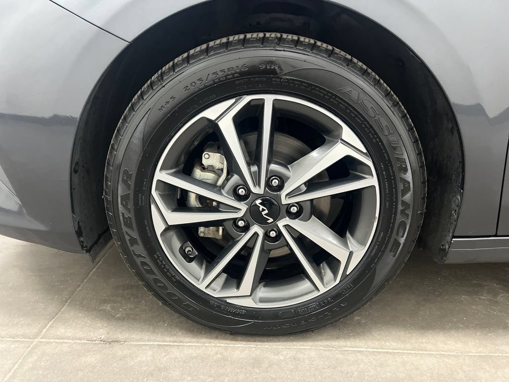 Used 2024 Kia Forte LXS FWD image 29
