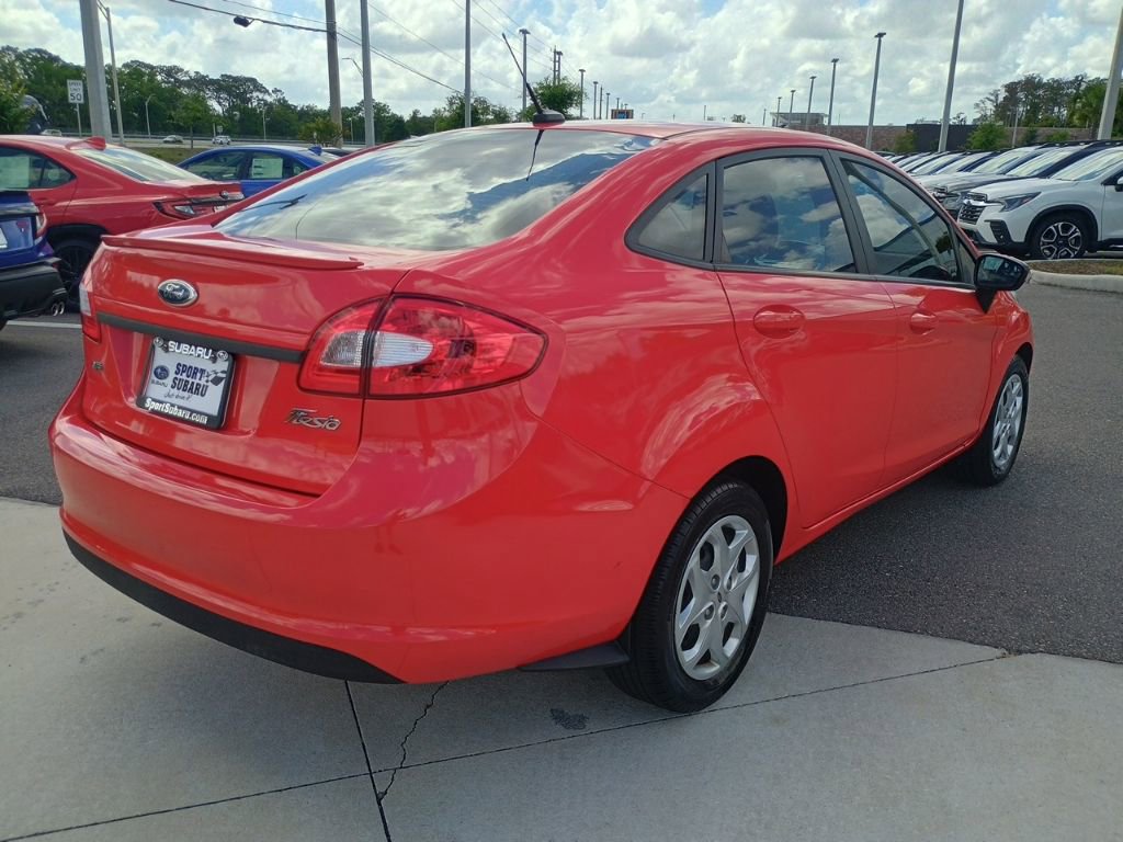 Used 2013 Ford Fiesta SE w/ Super Fuel Economy Pkg image 5