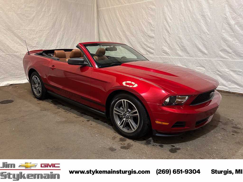 Used 2010 Ford Mustang Convertible RWD image 11
