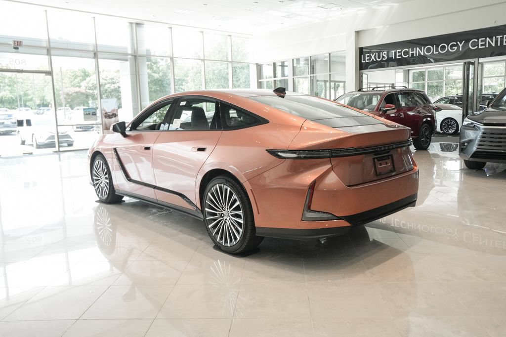 New 2026 Lexus ES 350e FWD image 6