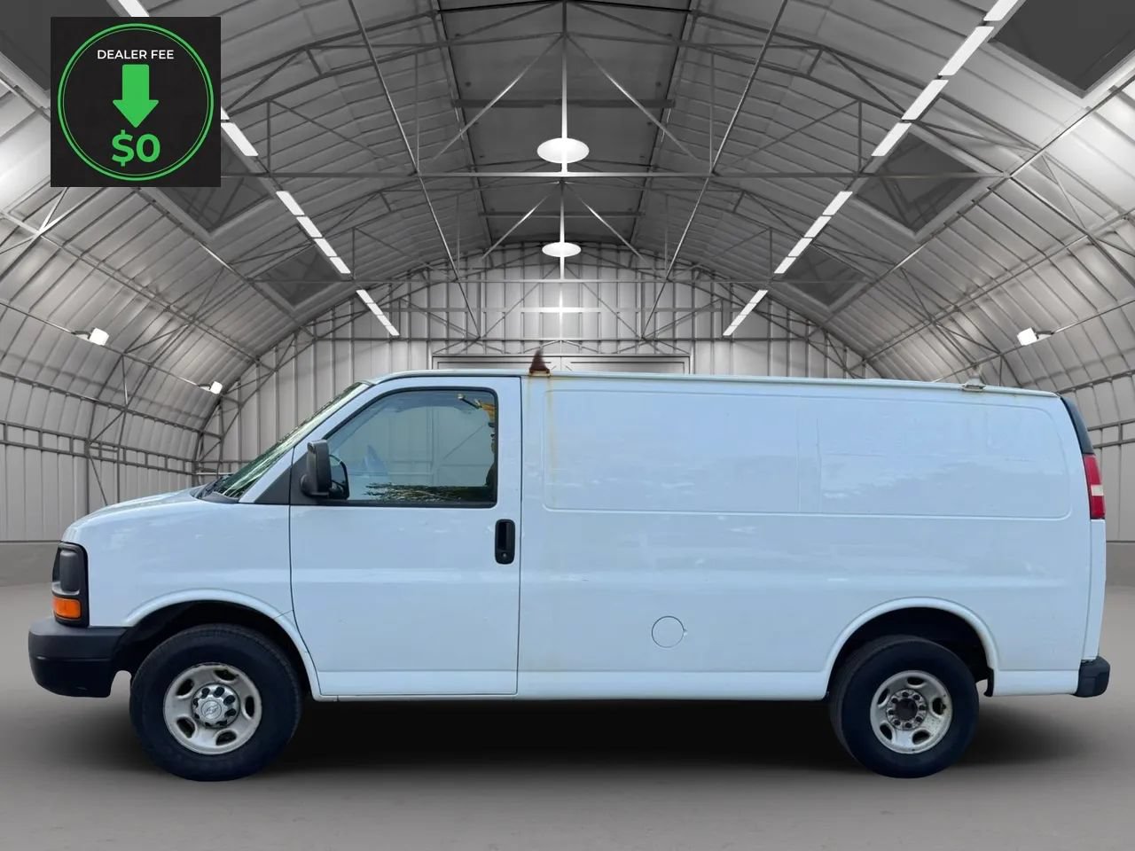 Used 2015 Chevrolet Express 3500 RWD image 2