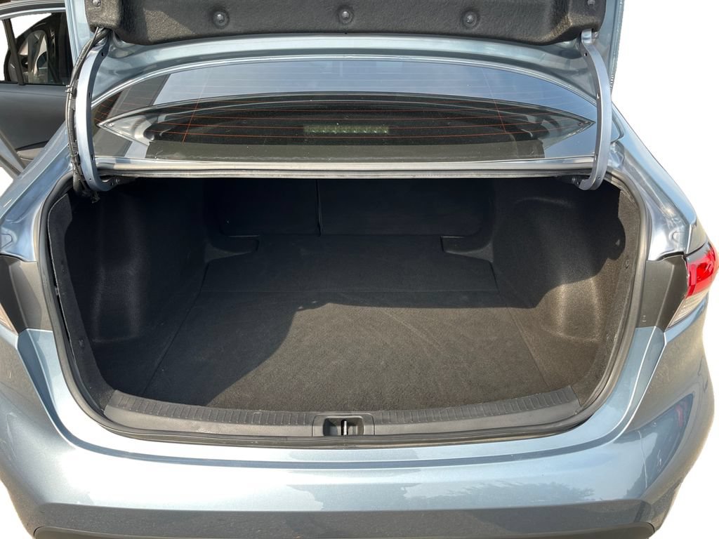 Used 2023 Toyota Corolla LE FWD image 27