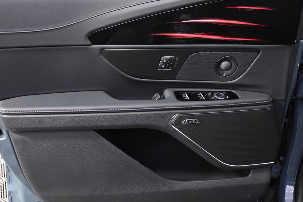 New 2026 Lincoln Nautilus Reserve w/ Jet Appearance Package image 22