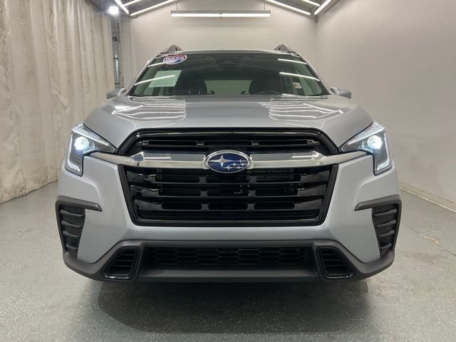 Used 2025 Subaru Ascent Premium AWD/4WD image 3