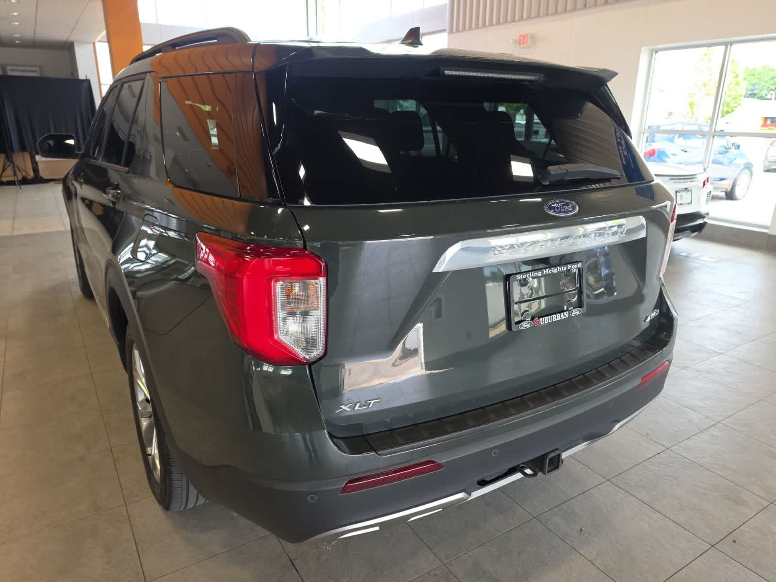 Used 2023 Ford Explorer XLT w/ Equipment Group 202A AWD/4WD image 9