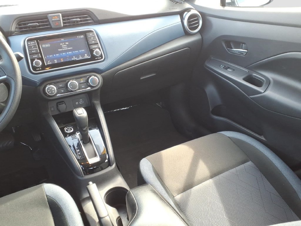 Used 2025 Nissan Versa SV FWD image 13