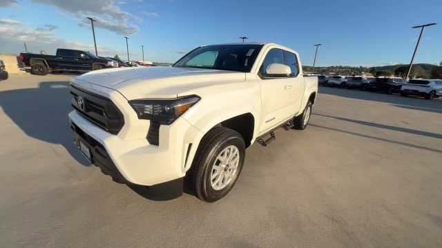 Used 2025 Toyota Tacoma SR5 image 4