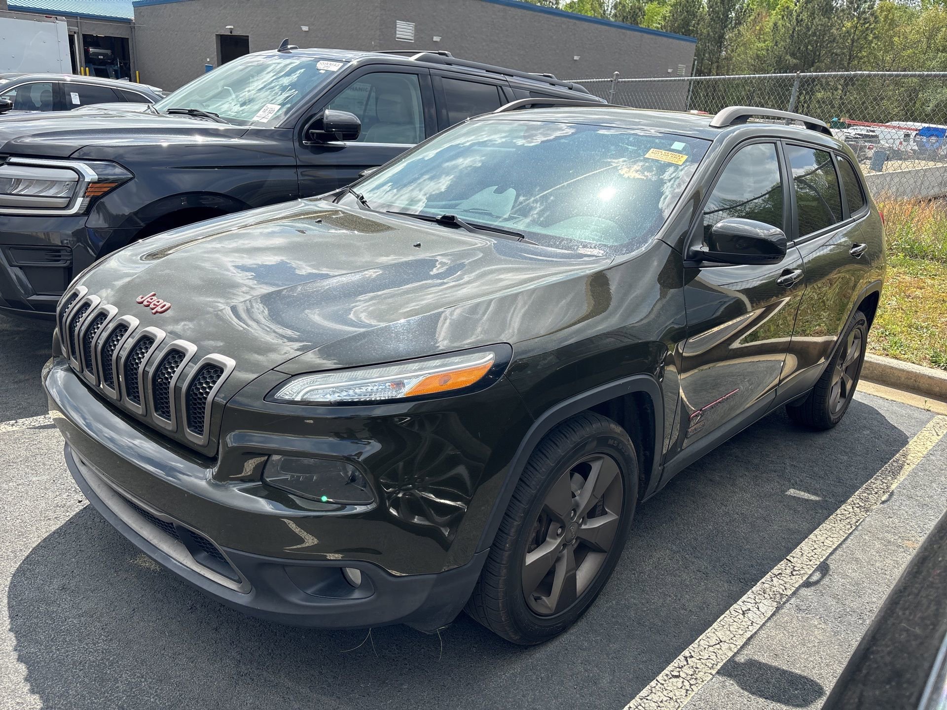 Used 2017 Jeep Cherokee Latitude w/ Safety/Convenience Group video 1