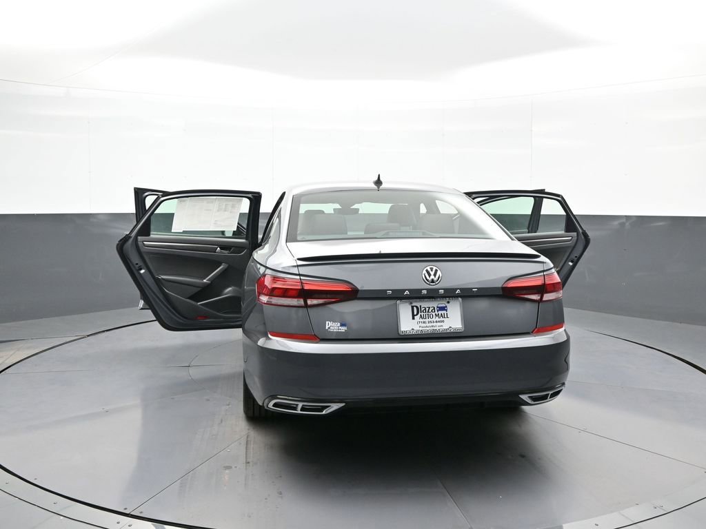 Used 2021 Volkswagen Passat 2.0T R-Line image 46