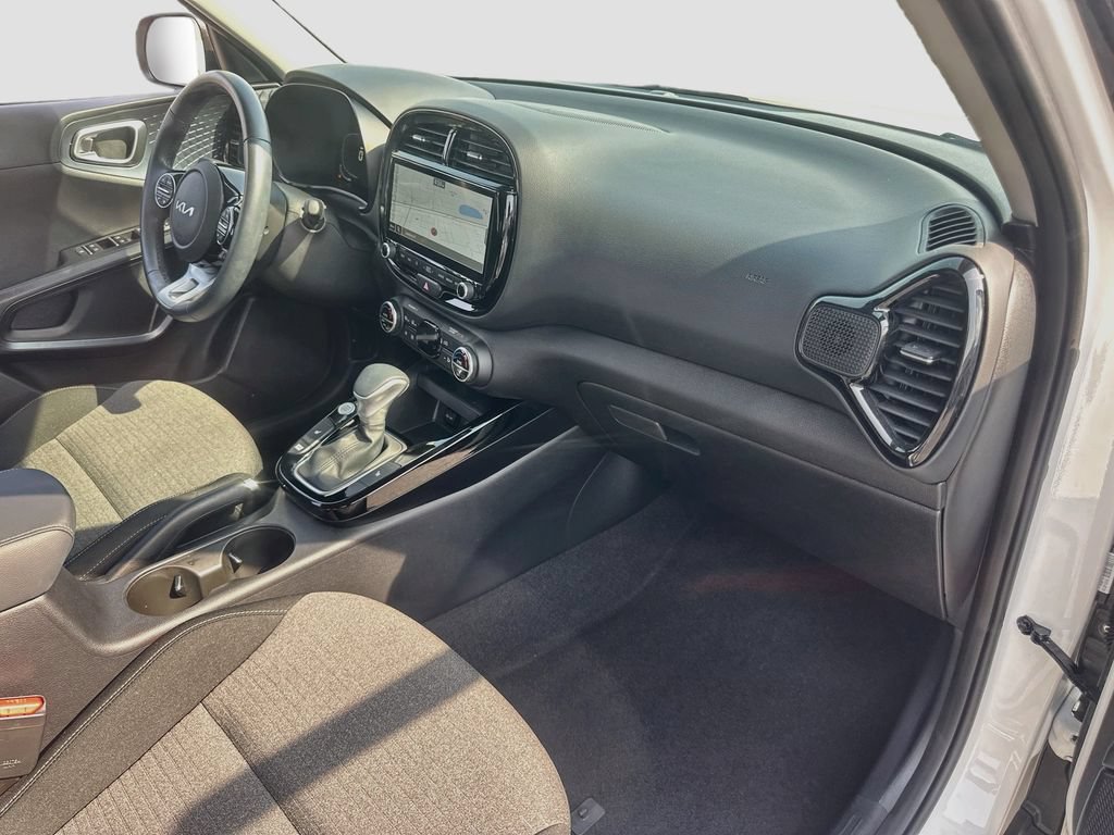 Certified 2024 Kia Soul EX FWD image 29