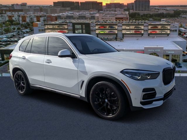 Used 2023 BMW X5 sDrive40i w/ Premium Package RWD image 1