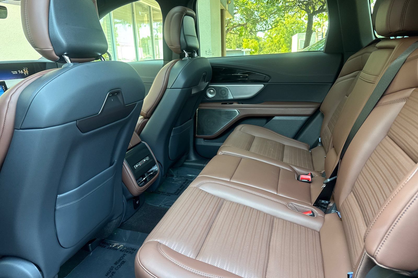 Used 2026 Lincoln Nautilus Reserve AWD/4WD image 12