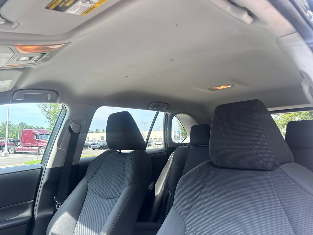 Used 2019 Toyota RAV4 LE w/ All Weather Liner Package AWD/4WD image 30