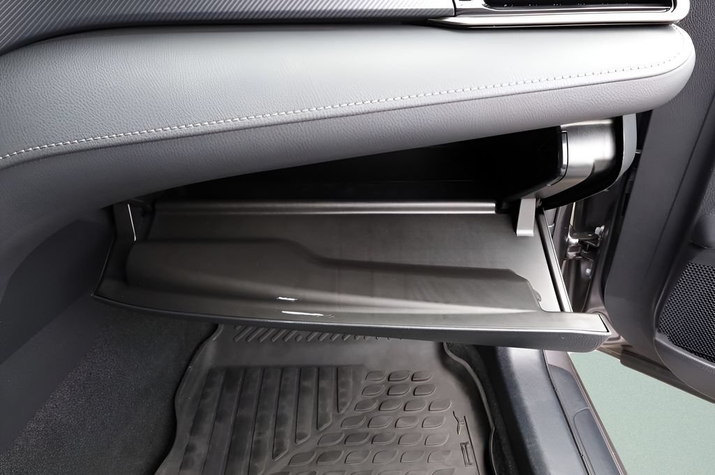 Certified 2023 Toyota Camry LE FWD image 39