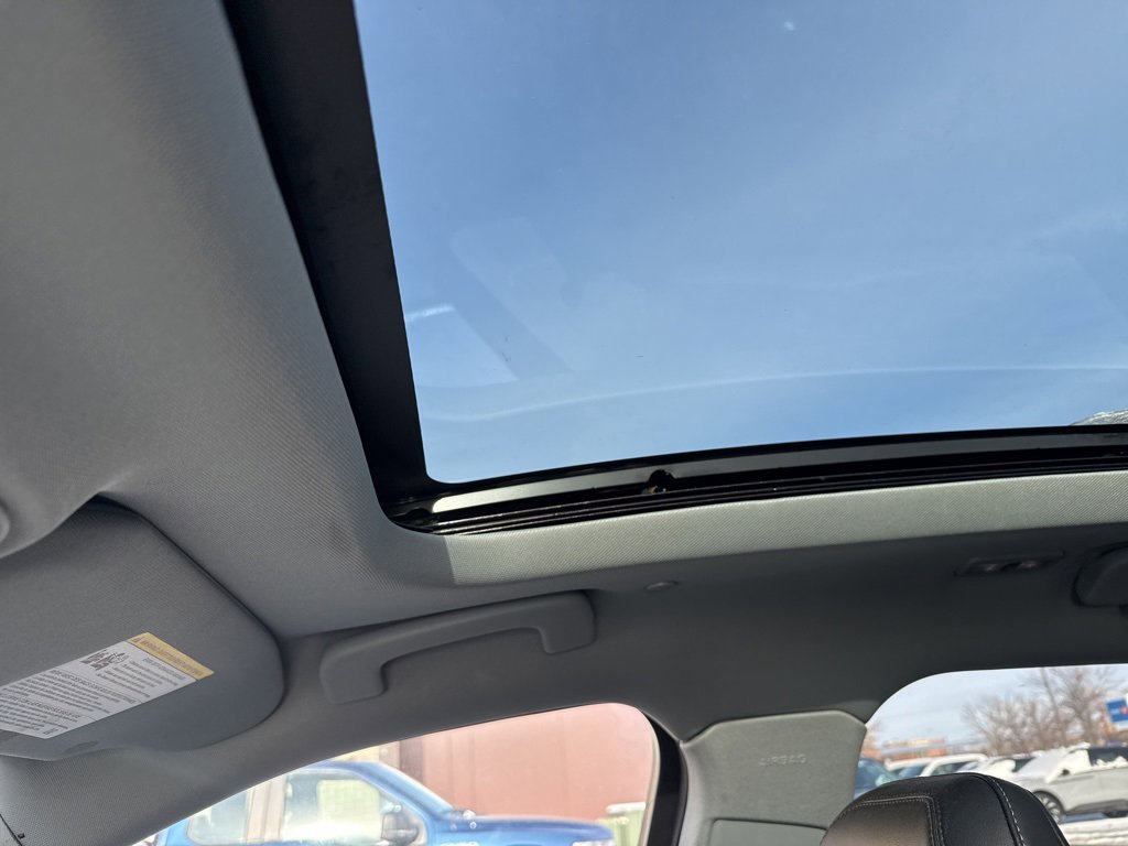 Used 2022 Lincoln Corsair Reserve w/ Equipment Group 201A image 11