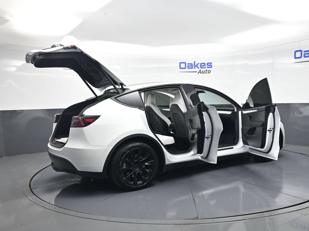 Used 2023 Tesla Model Y Long Range AWD/4WD image 51