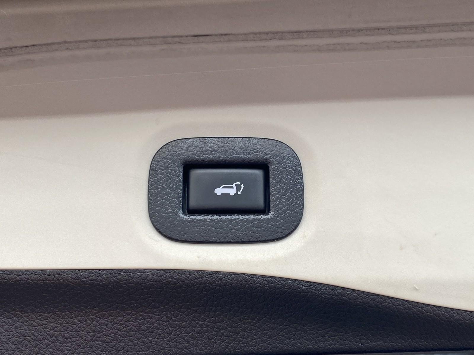 Used 2020 Nissan Rogue SV FWD image 15