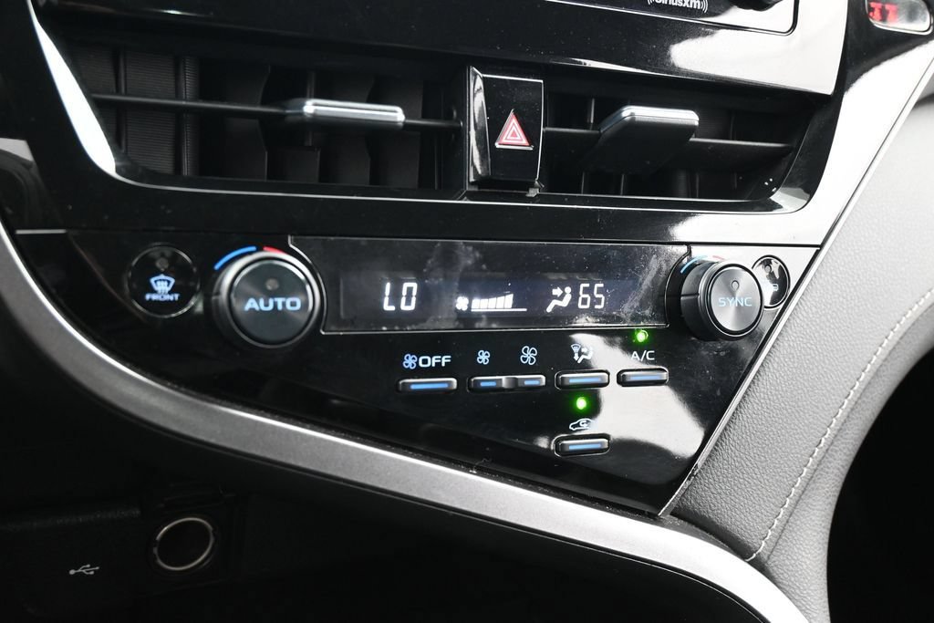 Used 2023 Toyota Camry SE FWD image 22