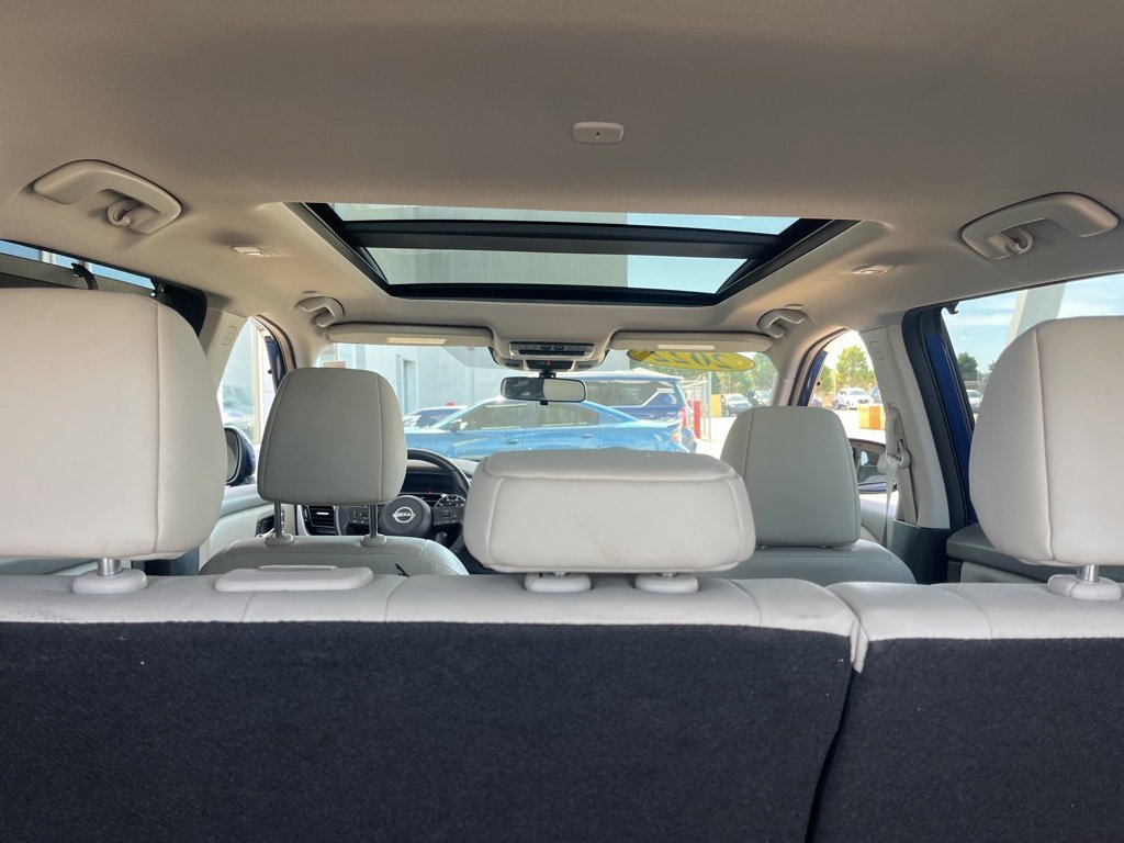 Used 2022 Nissan Rogue SV w/ SV Premium Package image 29