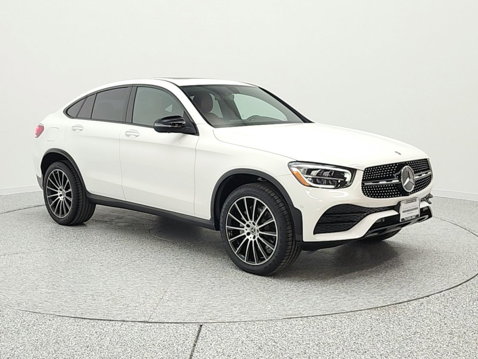 Used 2021 Mercedes-Benz GLC 300 4MATIC Coupe image 3