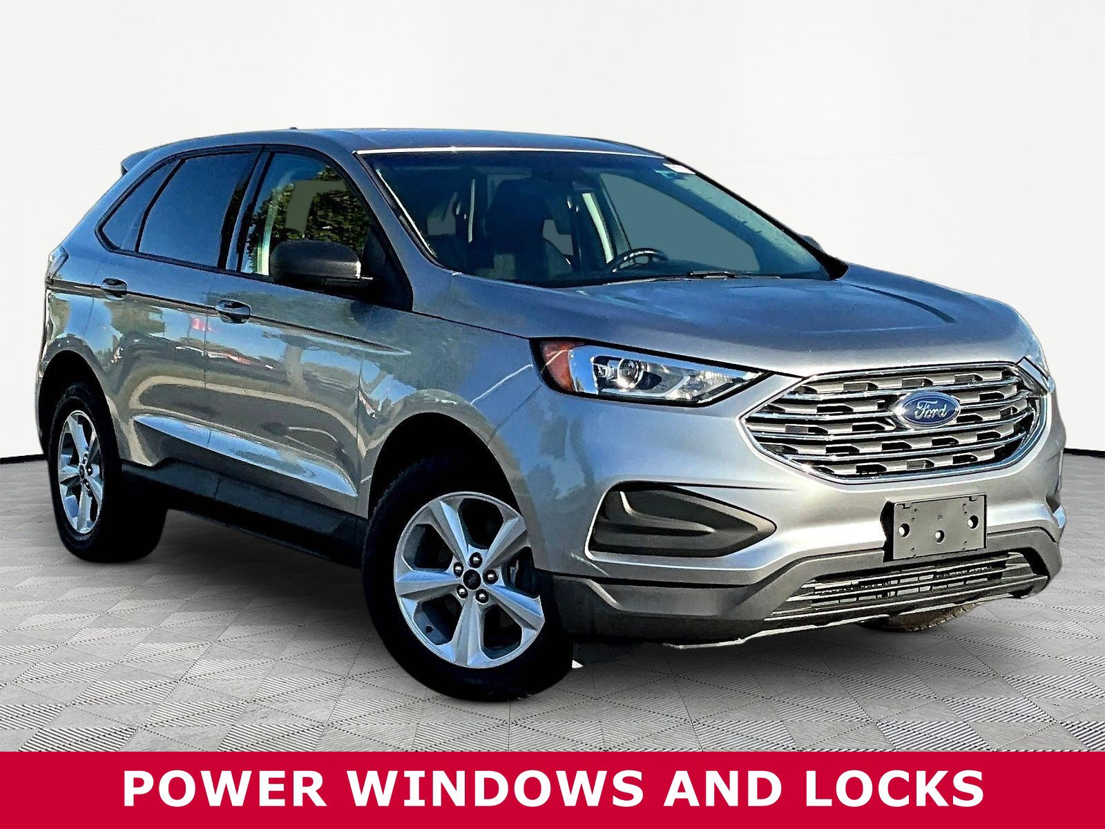 Used 2020 Ford Edge SE FWD image 3