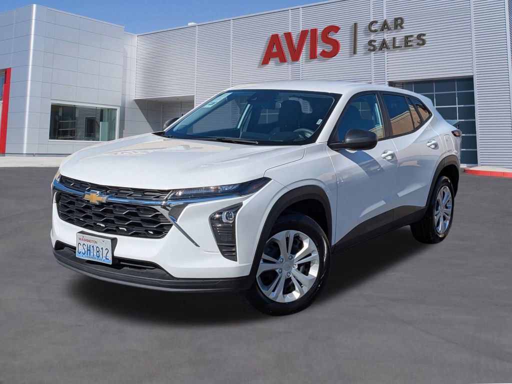Used 2025 Chevrolet Trax LS