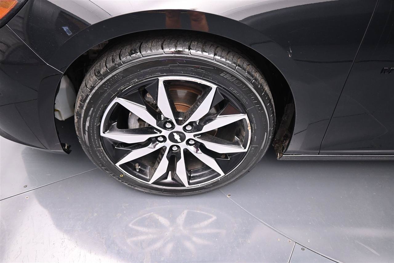 Used 2018 Chevrolet Malibu LT FWD image 15