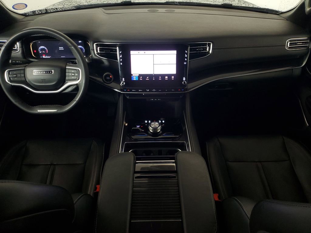 Used 2023 Jeep Wagoneer 4WD image 13