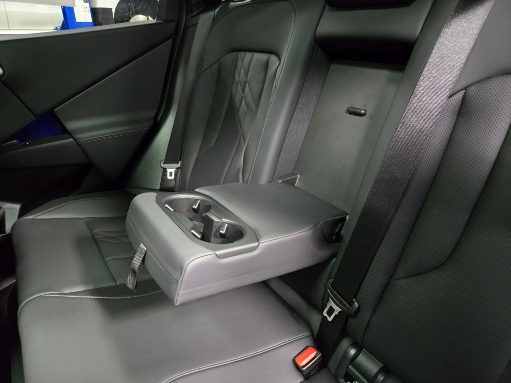 Used 2025 BMW X3 M50 w/ Premium Package image 35