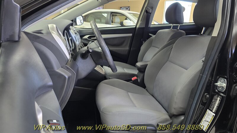 Used 2009 Toyota Matrix S FWD image 17