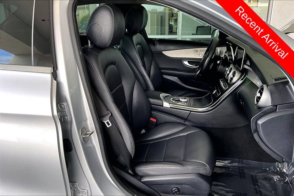 Used 2021 Mercedes-Benz C 300 Sedan w/ Premium Package image 29