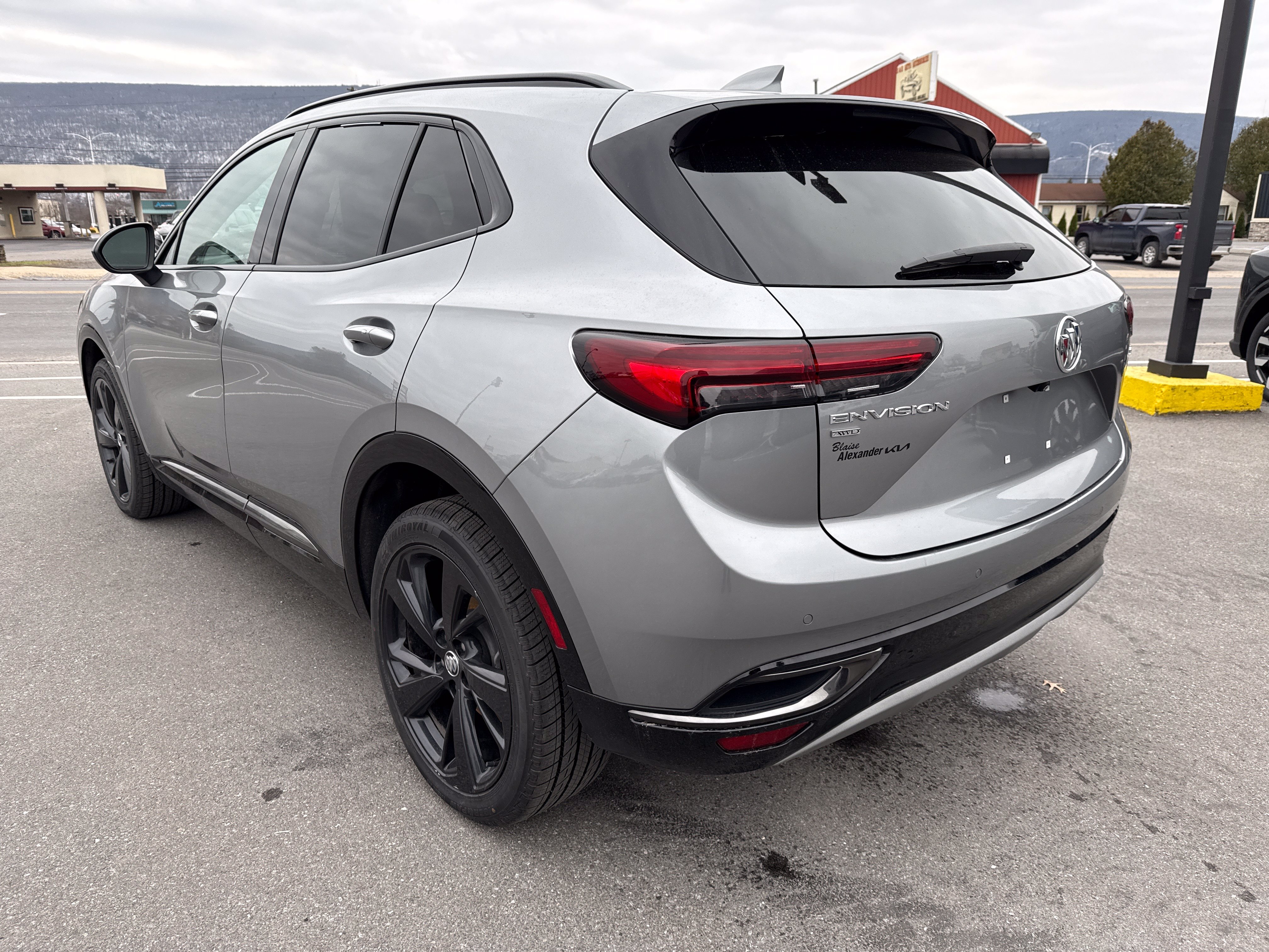 Used 2023 Buick Envision Preferred w/ Sport Touring Package AWD/4WD image 6