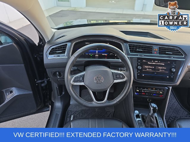 Used 2024 Volkswagen Tiguan SE w/ Panoramic Sunroof Package AWD/4WD image 17