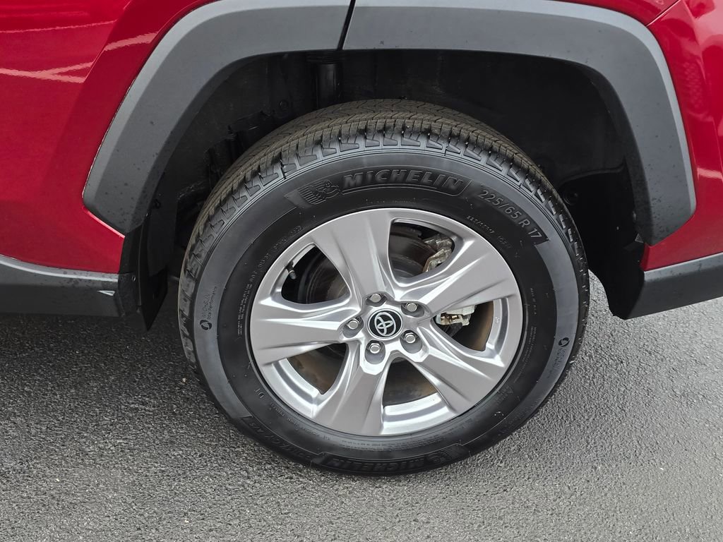 Used 2023 Toyota RAV4 XLE w/ Convenience Package AWD/4WD image 4