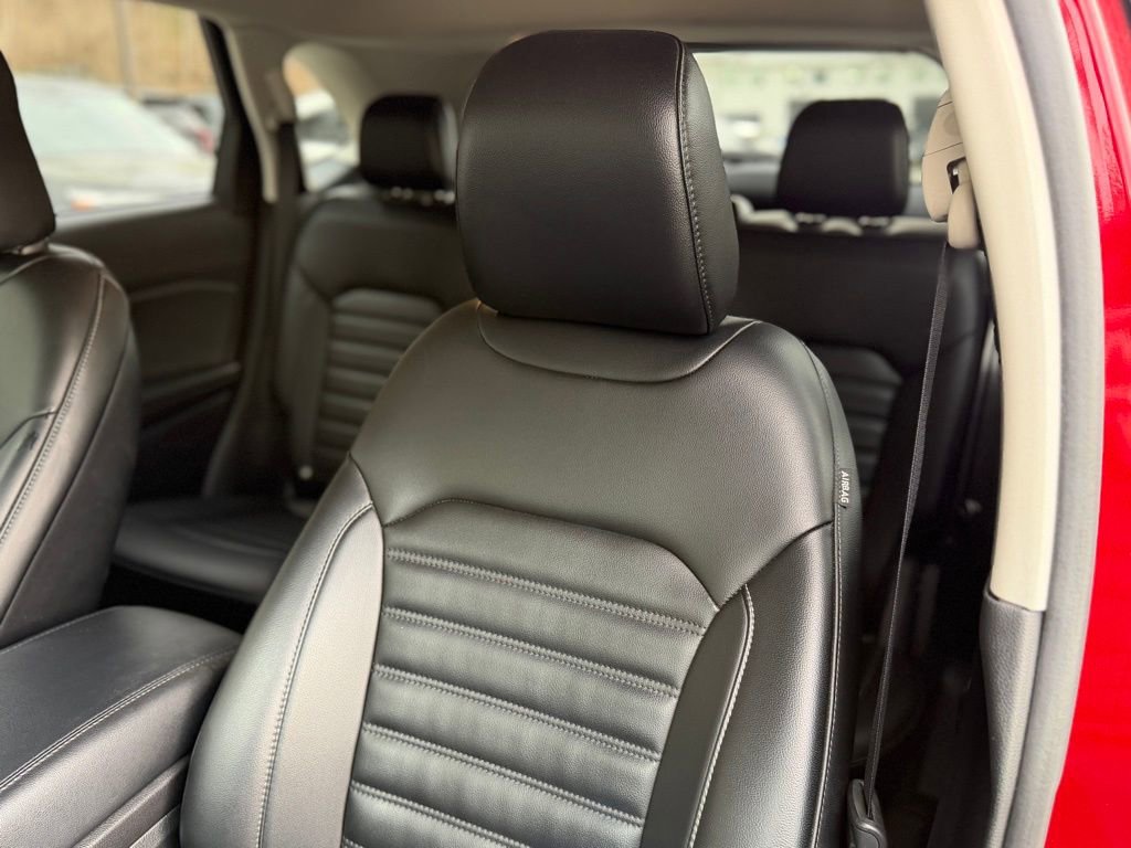 Used 2020 Ford Edge SEL w/ Convenience Package AWD/4WD image 9